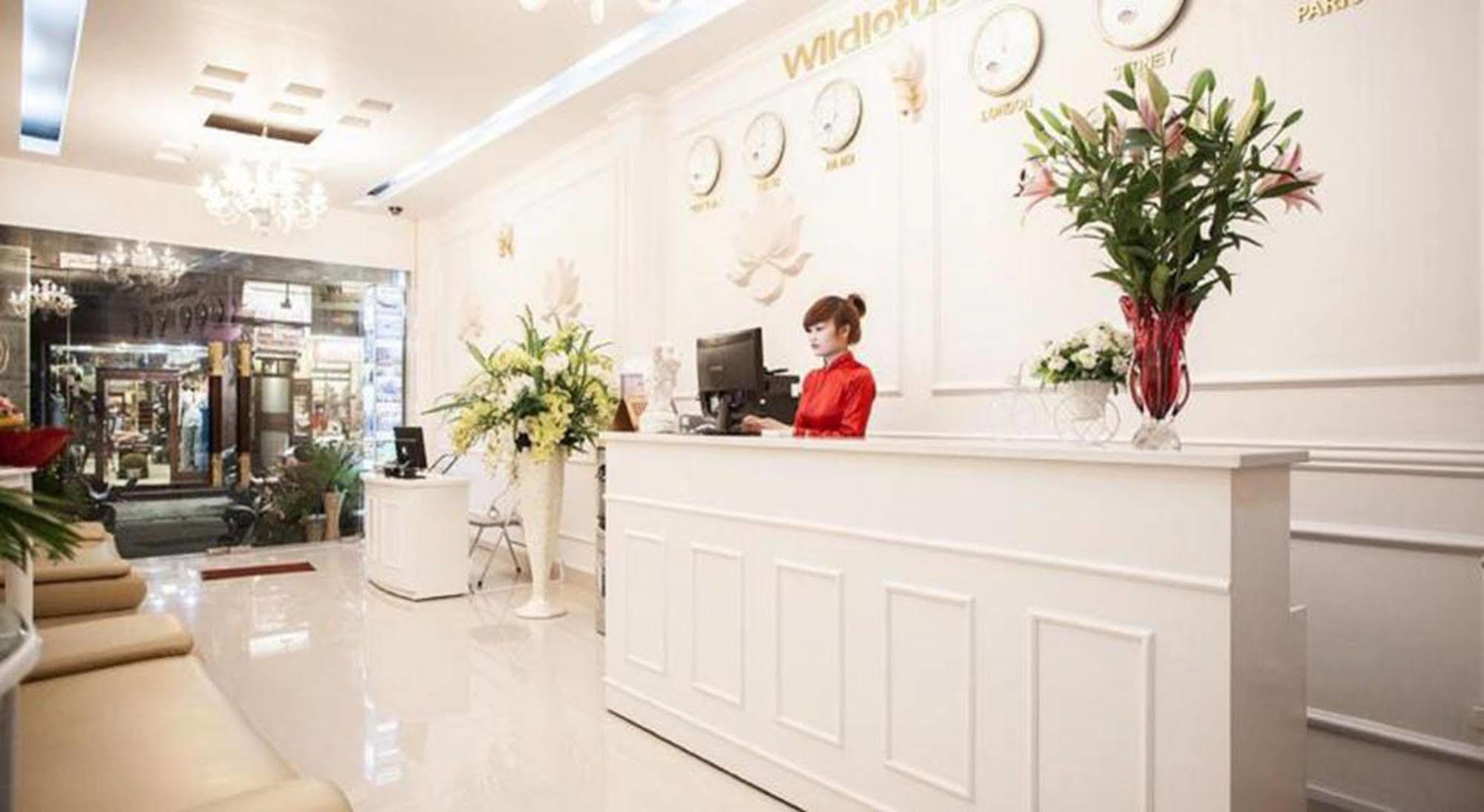 Lotus Village Hotel Hanoi Bagian luar foto