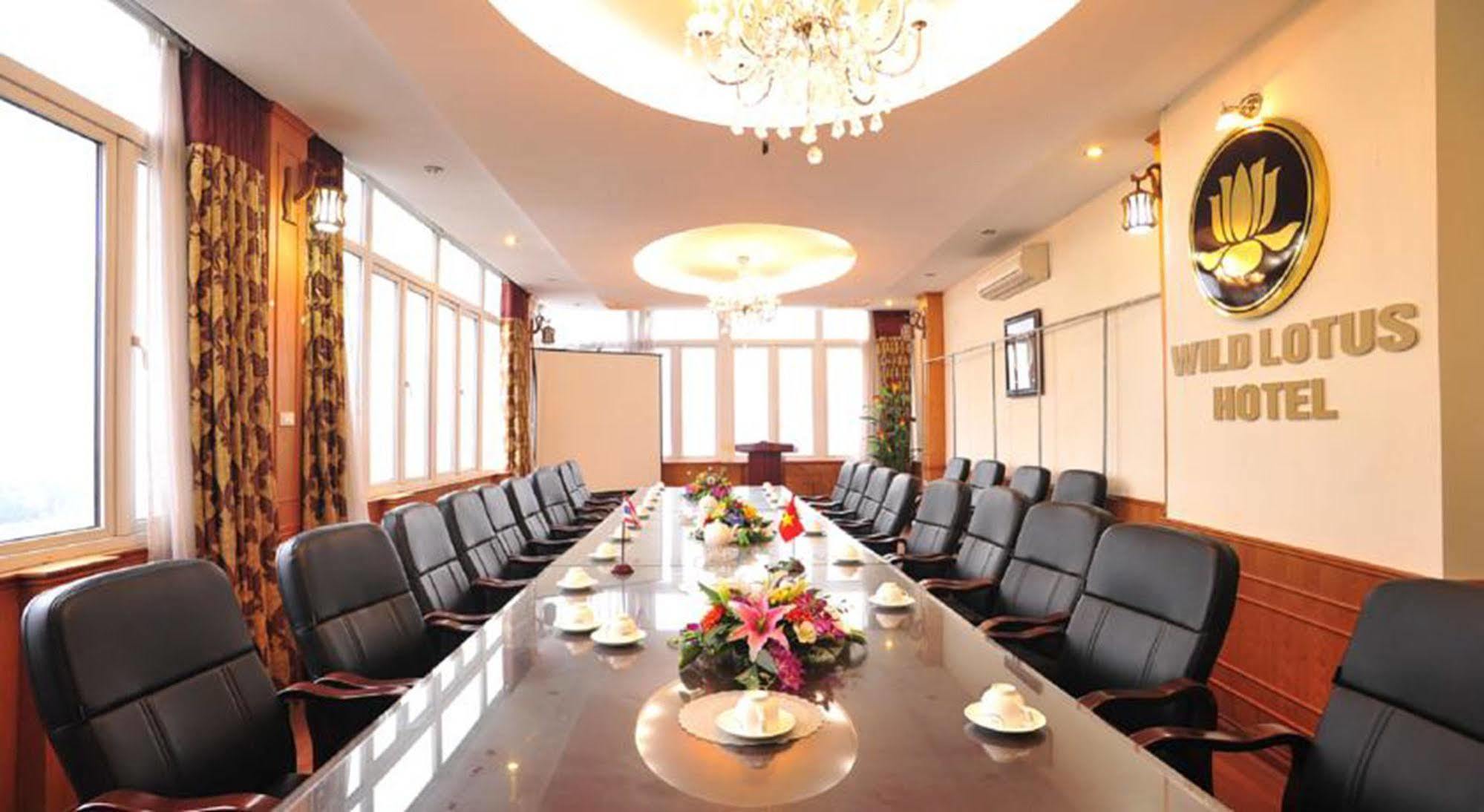 Lotus Village Hotel Hanoi Bagian luar foto