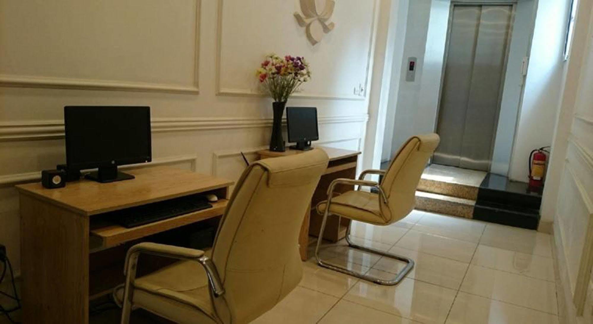 Lotus Village Hotel Hanoi Bagian luar foto